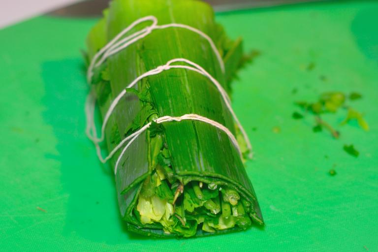 Recipe: Bouquet garni. Step a.