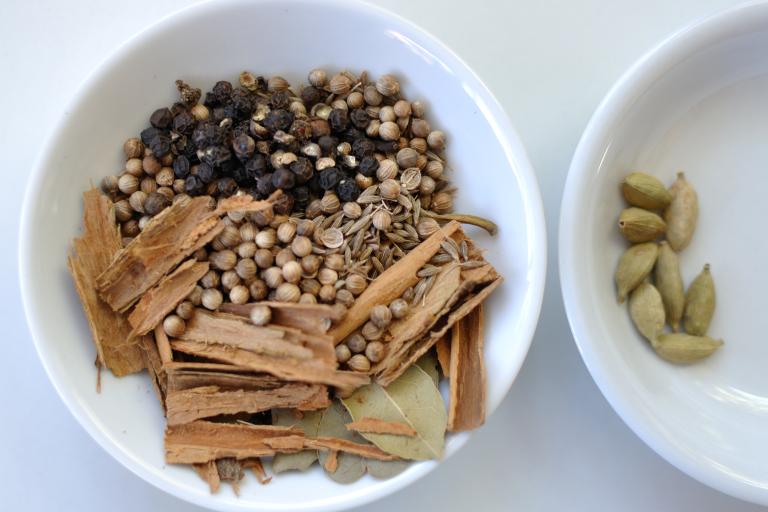 Recipe: Garam masala. Step a.
